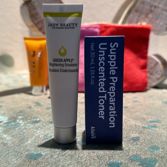 Facial care samples with Ipsy bag - Picture 3 of 3